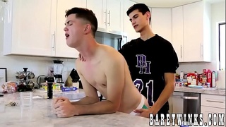 Deep bareback creampie with big cocked twinks in the kitchen